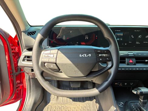 Used 2025 Kia K4 FWD image 14
