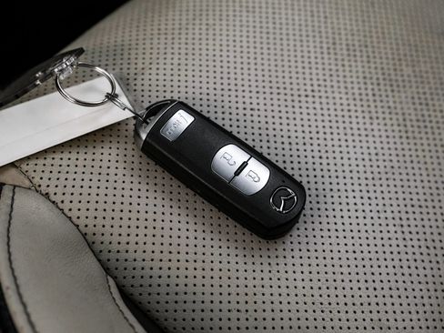 Used 2016 MAZDA MAZDA3 s Grand Touring image 64