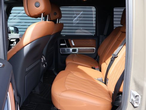 Used 2025 Mercedes-Benz G 550 image 30