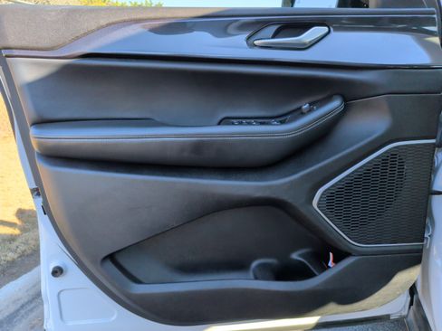 Used 2022 Jeep Grand Cherokee Altitude image 26