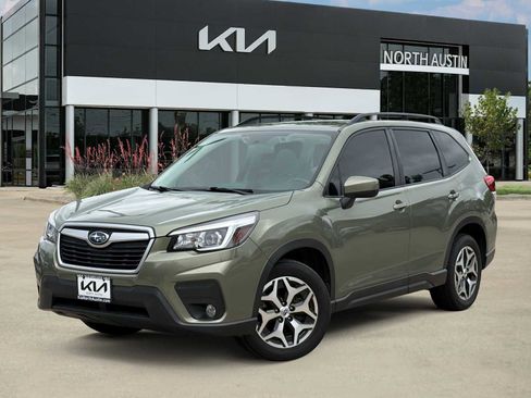 Used 2020 Subaru Forester Premium AWD/4WD image 1