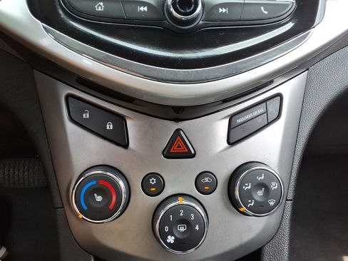 Used 2019 Chevrolet Sonic Premier FWD image 20