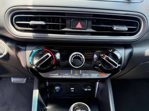 Used 2022 Hyundai Kona SEL FWD image 19