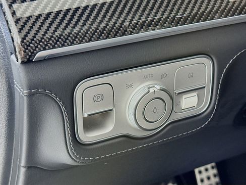 Used 2025 Mercedes-Benz GLS 63 AMG 4MATIC image 11