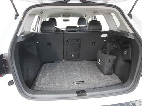 Used 2022 Volkswagen Taos SE image 6