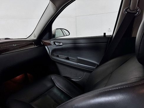 Used 2013 Chevrolet Impala LTZ image 23