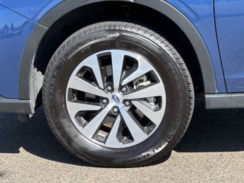 Used 2022 Subaru Outback Premium image 31