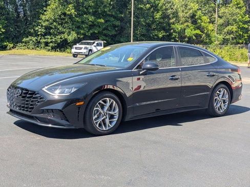 Used 2021 Hyundai Sonata SEL w/ Convenience Package FWD image 3
