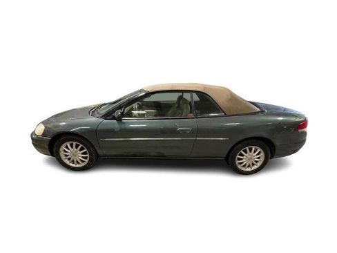 Used 2002 Chrysler Sebring LXi image 2