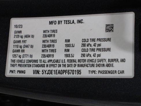 Used 2023 Tesla Model 3 Standard Range RWD image 36
