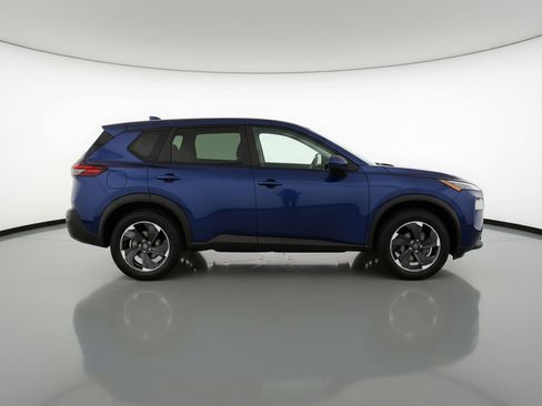 Used 2025 Nissan Rogue SV FWD image 11