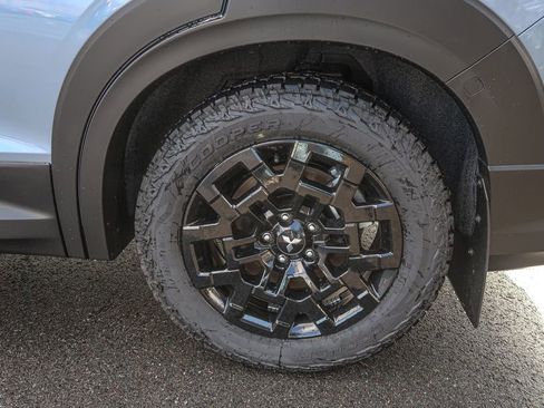 New 2026 Mitsubishi Outlander AWD image 18