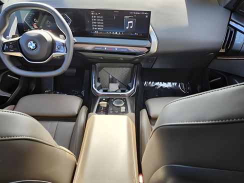 Certified 2025 BMW X3 xDrive30i w/ Premium Package image 16