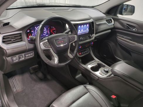 Used 2023 GMC Acadia SLT w/ Elevation Edition image 12