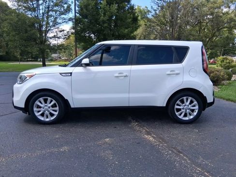 Used 2015 Kia Soul + w/ Eco Package FWD image 3