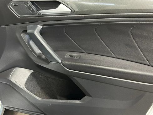 Used 2019 Volkswagen Tiguan SEL Premium R-Line w/ 3rd Row Seat Package AWD/4WD image 22