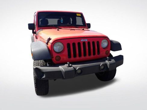 Used 2013 Jeep Wrangler Unlimited Sport image 3