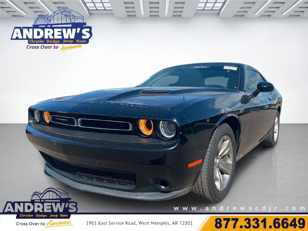 Used 2019 Dodge Challenger SXT RWD image 1