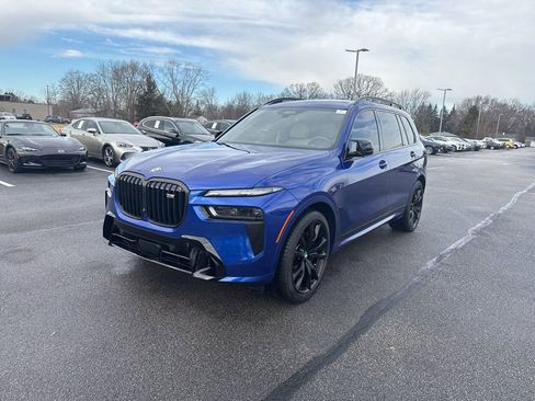 Used 2024 BMW X7 M60i w/ Executive Package image 3