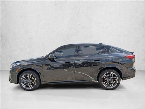 Used 2025 BMW X2 xDrive28i image 9