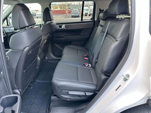 Certified 2025 Hyundai Santa Fe SEL image 15