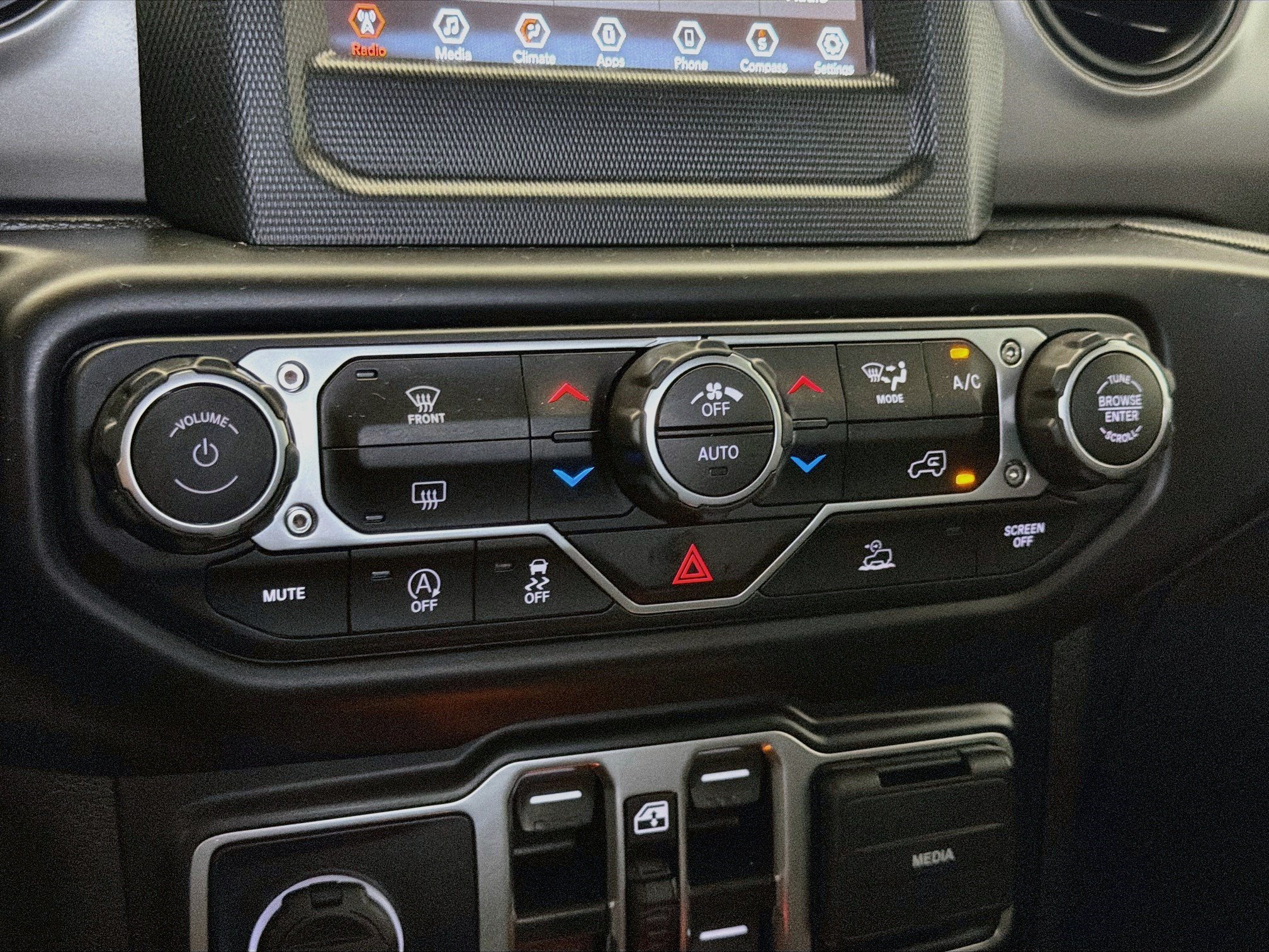 Used 2022 Jeep Gladiator Sport AWD/4WD image 10