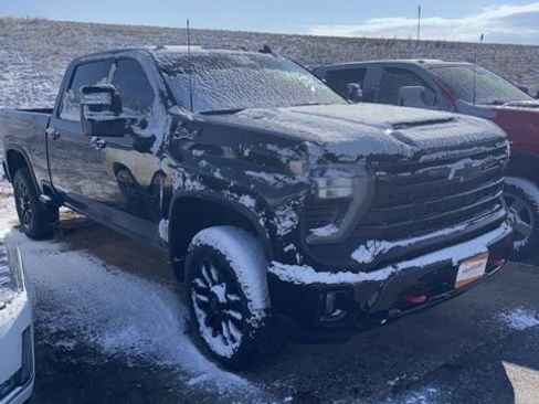 Used 2025 Chevrolet Silverado 3500 LT w/ Trail Boss Package image 2