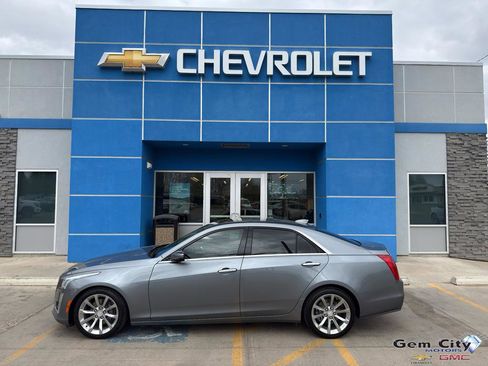 Used 2018 Cadillac CTS Luxury RWD image 1