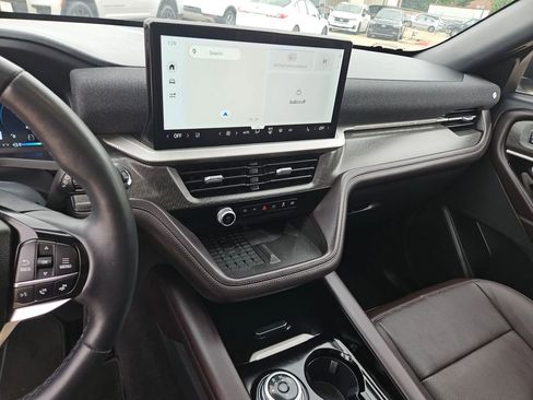 Used 2025 Ford Explorer Platinum w/ LUX Leather Package AWD/4WD image 20