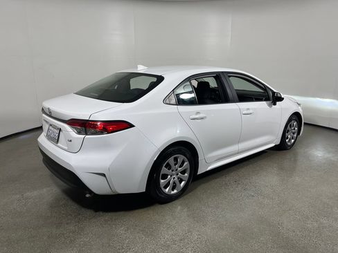 Certified 2023 Toyota Corolla LE FWD image 3