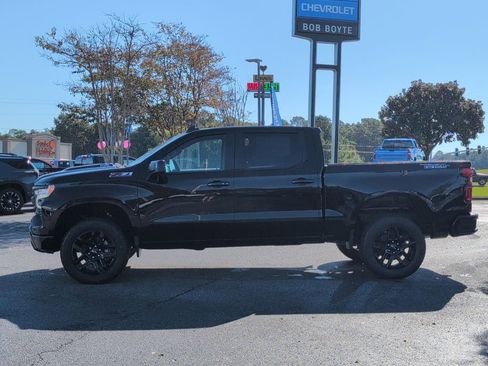 New 2026 Chevrolet Silverado 1500 LT Trail Boss w/ Convenience Package II AWD/4WD image 2