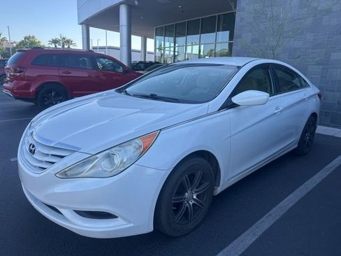Used 2012 Hyundai Sonata GLS FWD image 1