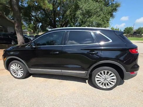 Used 2019 Lincoln MKC Premiere FWD image 4