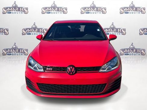 Used 2017 Volkswagen Golf 4-Door FWD image 8