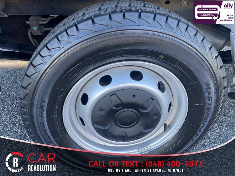 Used 2023 Ford Transit 250 Medium Roof w/ Load Area Protection Package RWD image 45