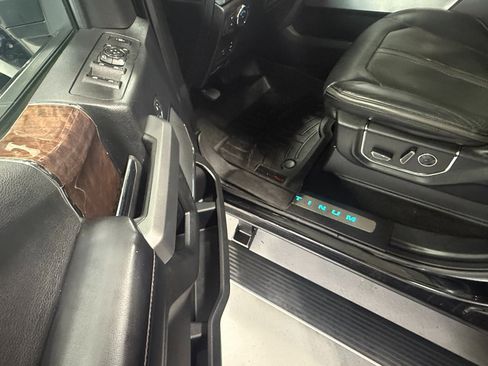 Used 2017 Ford F250 Platinum w/ Platinum Ultimate Package image 14