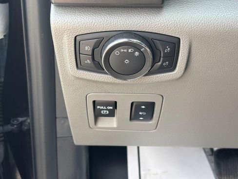Used 2020 Ford F150 XLT w/ Equipment Group 302A Luxury AWD/4WD image 19
