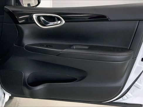 Used 2018 Nissan Sentra SL image 26