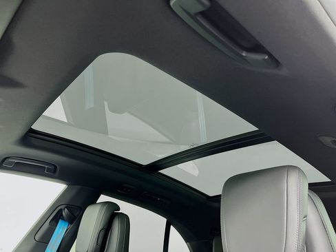 New 2026 Porsche Macan 4 Electric image 19