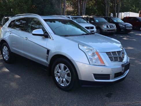 Used 2011 Cadillac SRX Luxury image 3