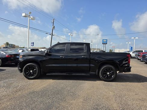 Used 2022 Chevrolet Silverado 1500 Custom w/ Safety Confidence Package RWD image 2