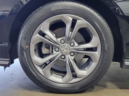 Certified 2023 Honda Accord EX image 9