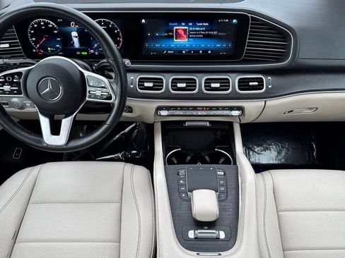 Used 2021 Mercedes-Benz GLS 450 4MATIC image 29