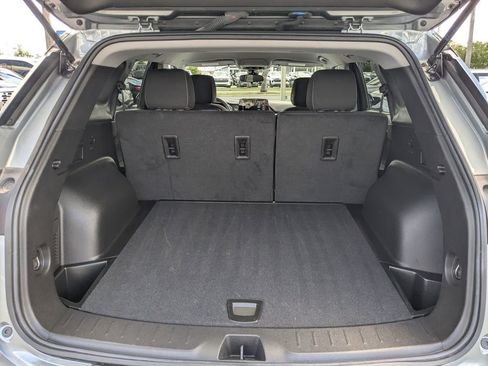 Certified 2025 Chevrolet Blazer LT FWD image 12