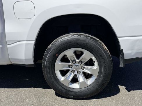 Used 2023 RAM 1500 Laramie AWD/4WD image 12