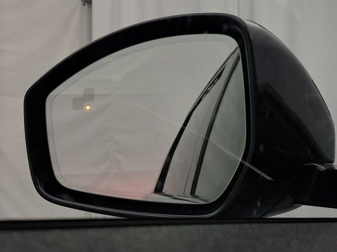 Used 2021 Land Rover Range Rover Evoque S image 13