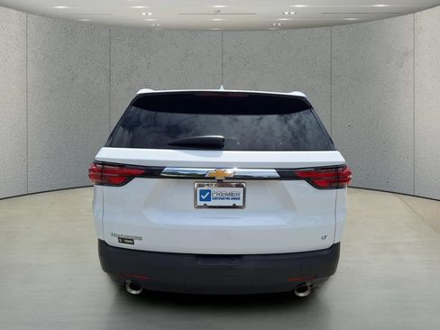 Used 2023 Chevrolet Traverse LT FWD image 4