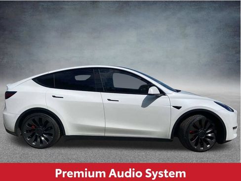 Used 2022 Tesla Model Y Performance AWD/4WD image 3