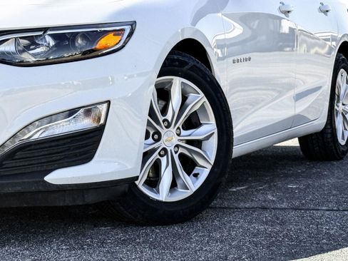 Used 2024 Chevrolet Malibu LT FWD image 2