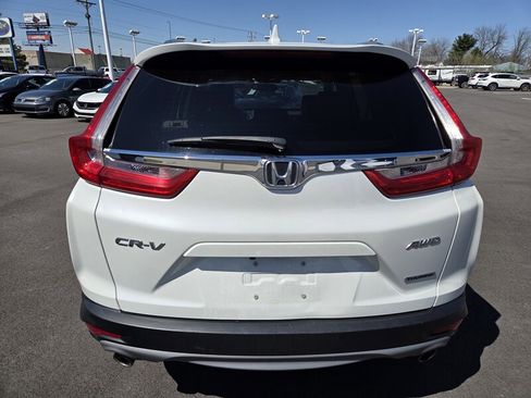 Used 2019 Honda CR-V Touring image 4